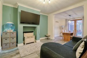 Sitting Room/Dining Room- click for photo gallery